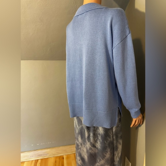 Life is Good Collared V Neck Sweater Size Medium - Picture 6 of 6